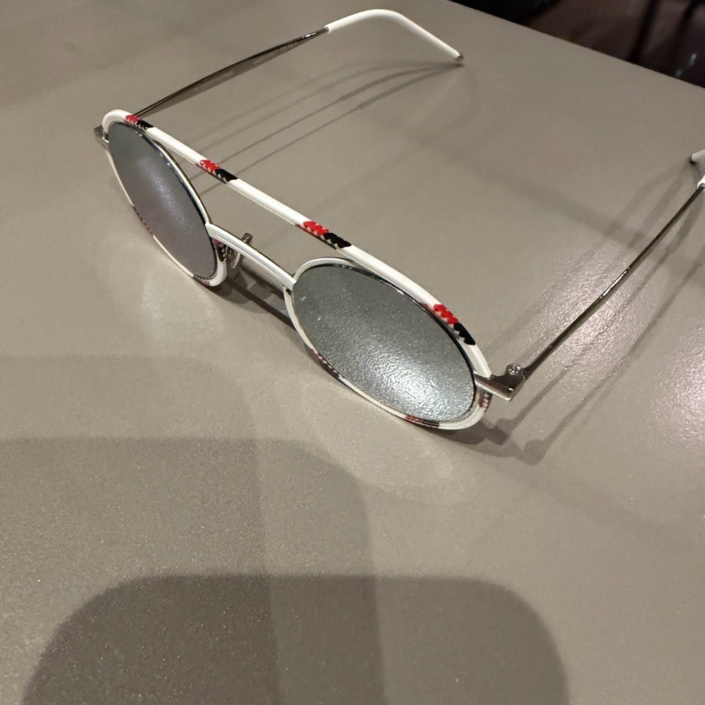 Men’s Dior Stylish Round Sunglasses with Patterned Frame - Picture 3 of 4